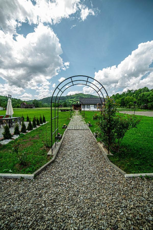 Pensiunea Arc Bucovina Вама Екстериор снимка